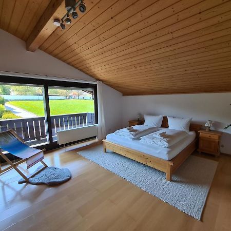 Schoenes Ferienhaus Am Herrenberg برين ام شيميسي المظهر الخارجي الصورة