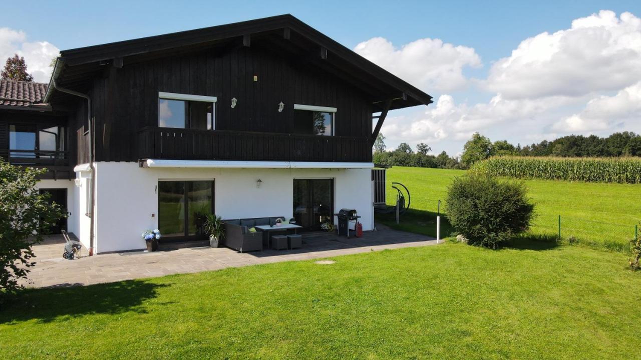 Schoenes Ferienhaus Am Herrenberg برين ام شيميسي المظهر الخارجي الصورة